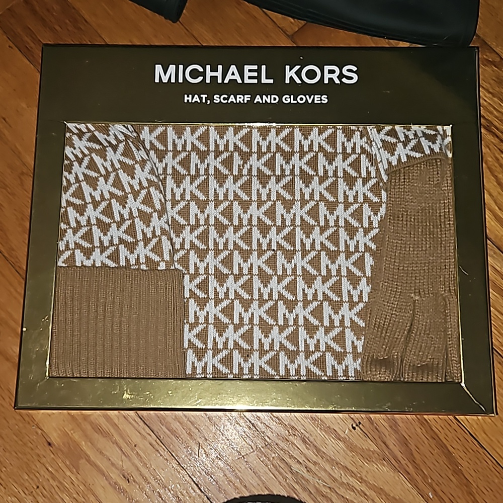Brand New Michael Kors Hat,Scarf, and Gloves set